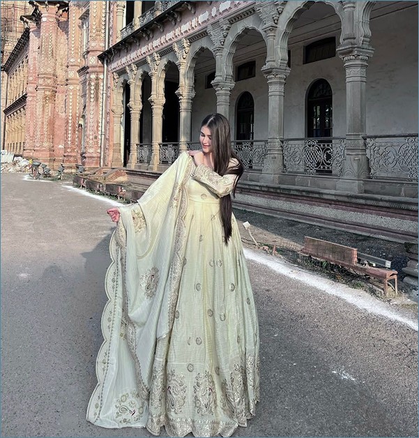 Noor-e-Ishq Chinon Anarkali Set4