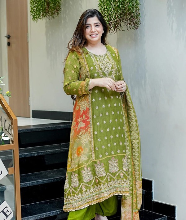 Women's Premium Chinon Hand Work Kurti Pent and Dupatta Suit Set