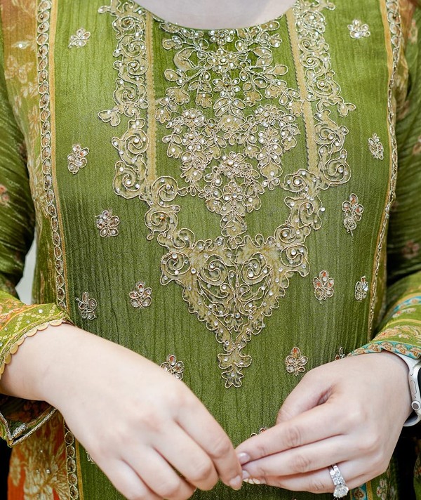 Women's Premium Chinon Hand Work Kurti Pent and Dupatta Suit Set6